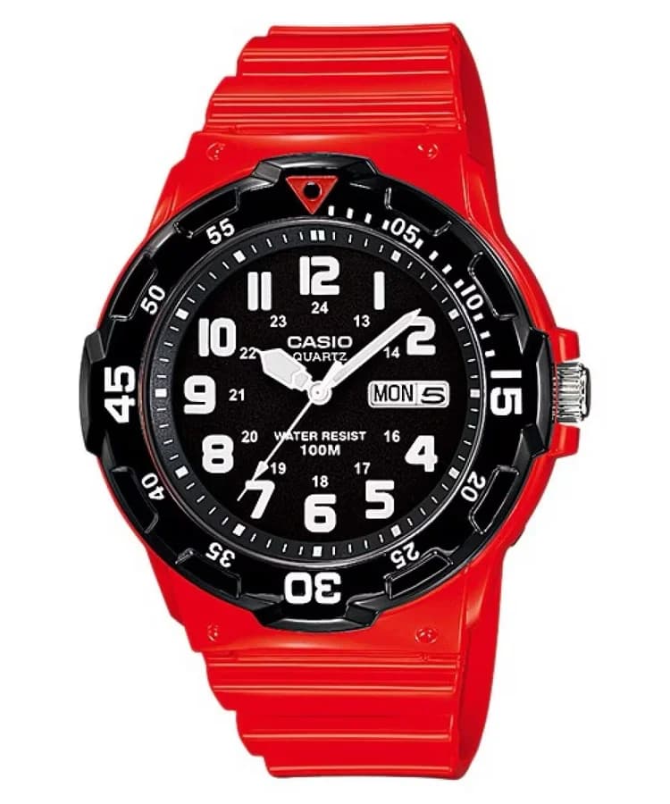 ساعة يد رياضية أنالوج بتصميم غوص مقاومة للماء حتى 100 متر من CASIO MRW-200HC-4BVDF