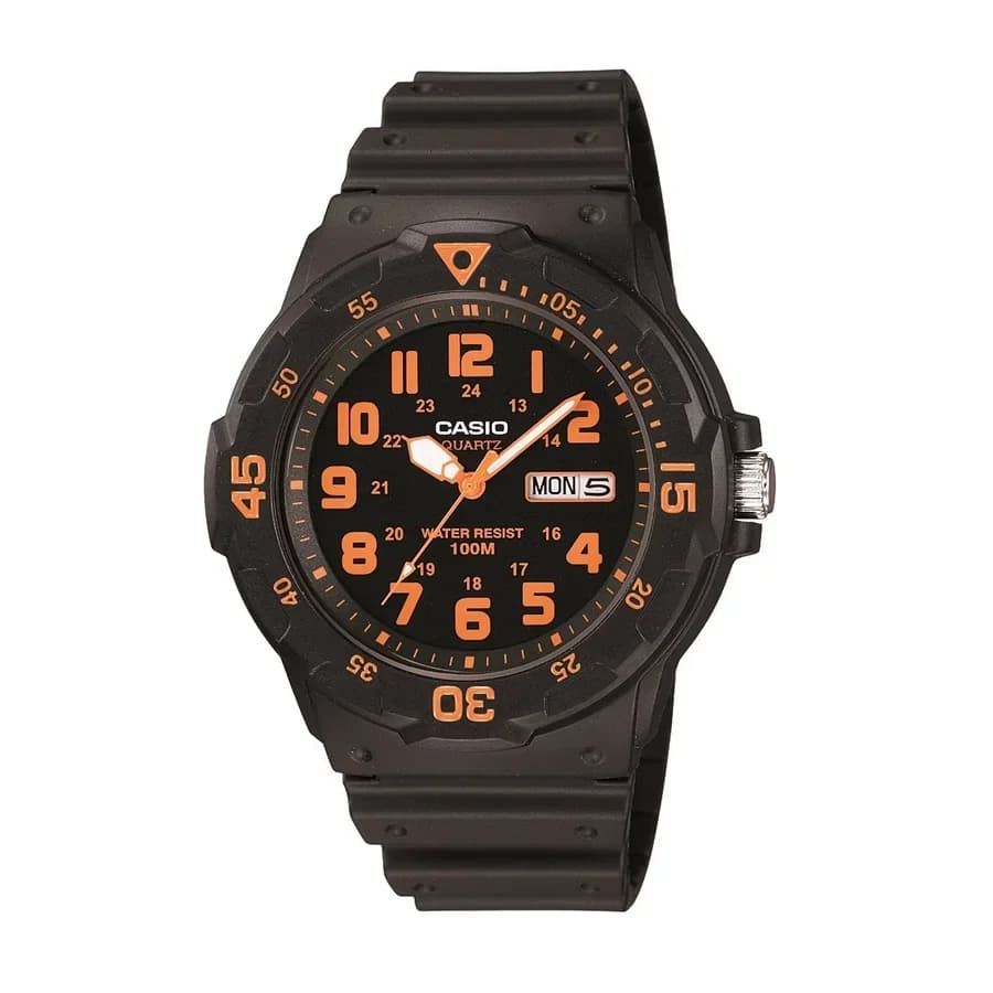 ساعة يد أنالوج مقاومة للماء حتى 100 متر بتصميم متوسط إلى كبير من CASIO MRW-200H-4BVDF