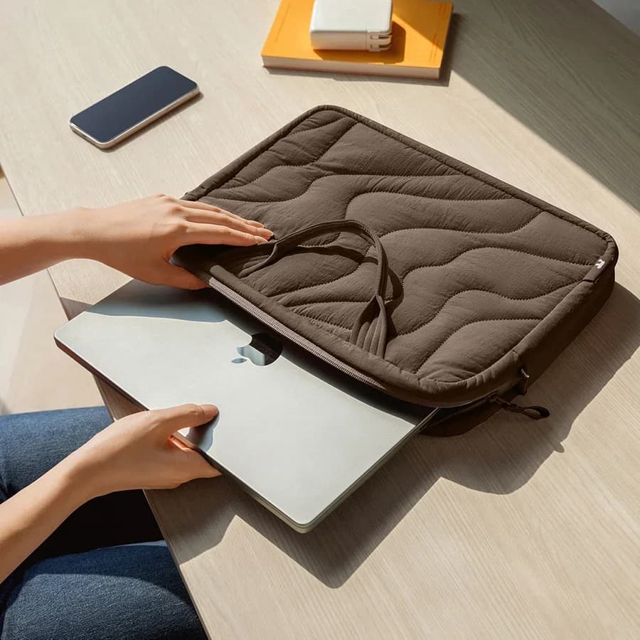 حقيبة لابتوب توم توك Terra-A28 مبطنة بلون Earthshade - 1767 — 2