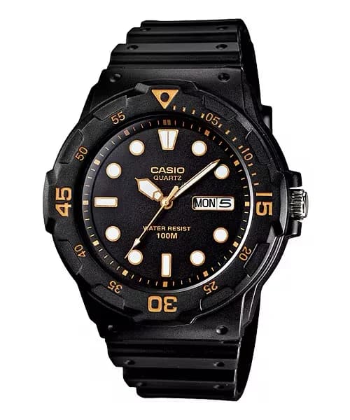 ساعة يد أنالوج مقاومة للماء بتصميم متوسط إلى كبير من CASIO MRW-200H-1EVDF