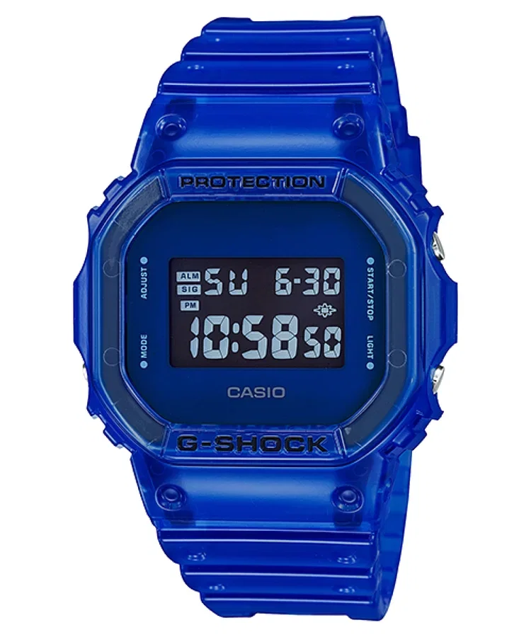 ساعة يد رقمية كلاسيكية مربعة من سلسلة G-SHOCK DW-5600SB-2DR