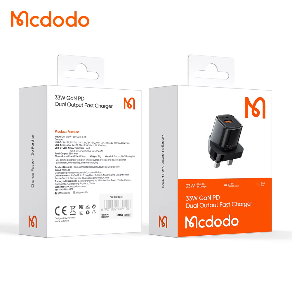 شاحن MC Nano Series 20W PD بمنفذ USB-C وقابس UK - أسود - CH-4011 — 2