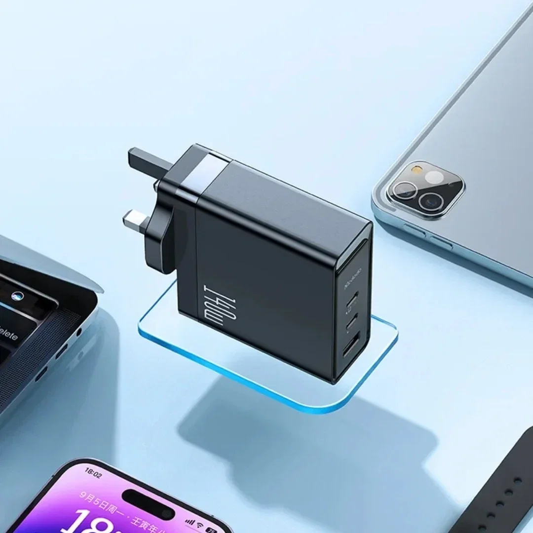 شاحن سريع Mcdodo MC 140W 2C+1A GaN5 Pro مع منفذين USB-C ومنفذ USB-A - CH-2901
