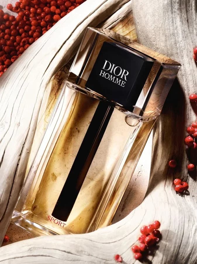 عطر ديور هوم سبورت أو دي تواليت بخاخ 125 مل - 3348901580069