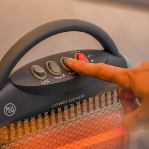 دفاية هالوجين كهربائية GEEPAS GHH9112 — 3