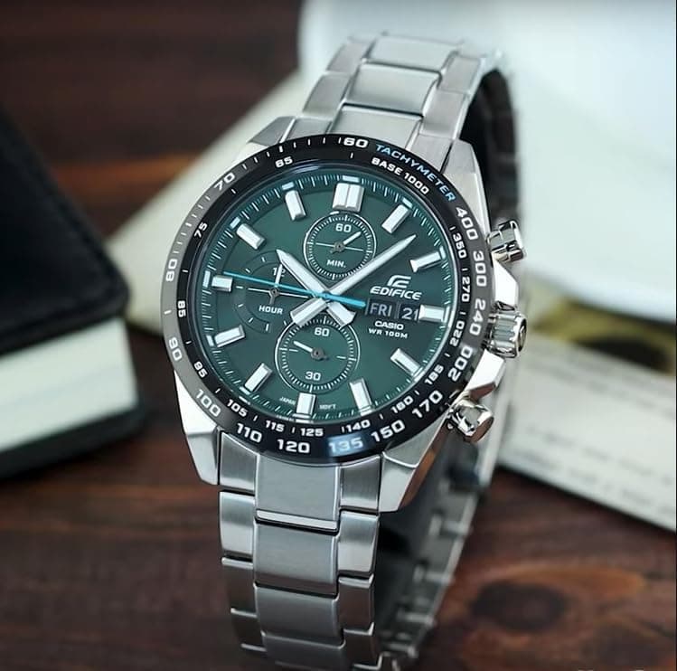 ساعة كاسيو إديفايس EFR-574DB-3AVUDF للرجال بتصميم أنيق وعصري — 2