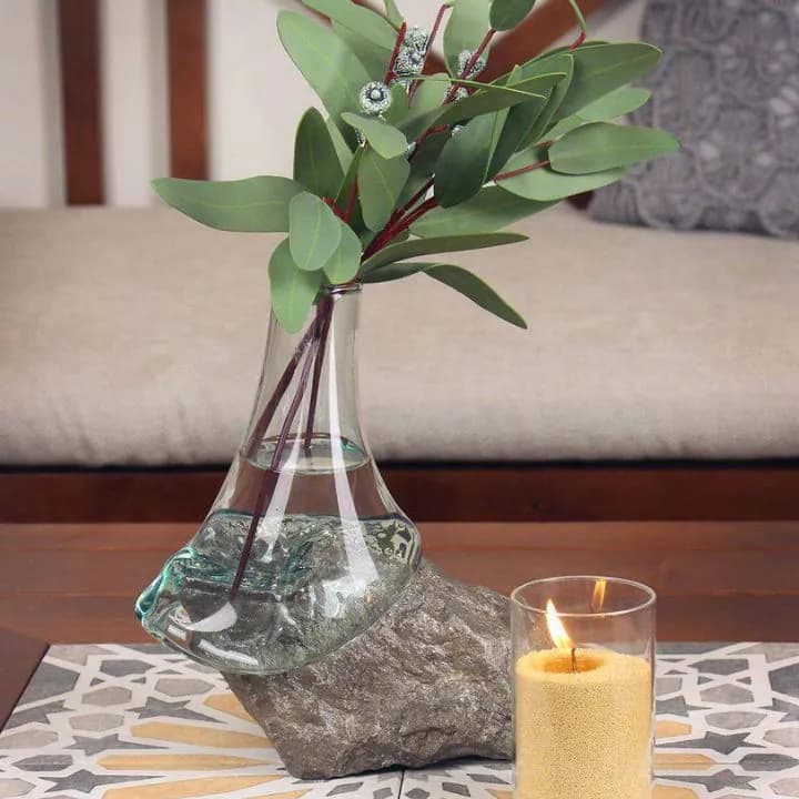 مزهرية زجاجية مع قاعدة حجر طبيعي Glass Vase with Natural Stone Base — 2