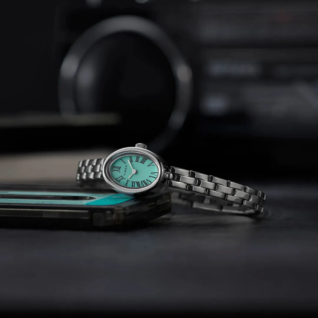 ساعة تايمكس كافاتينا نسائية بسوار ستانلس ستيل - TW2Y26600