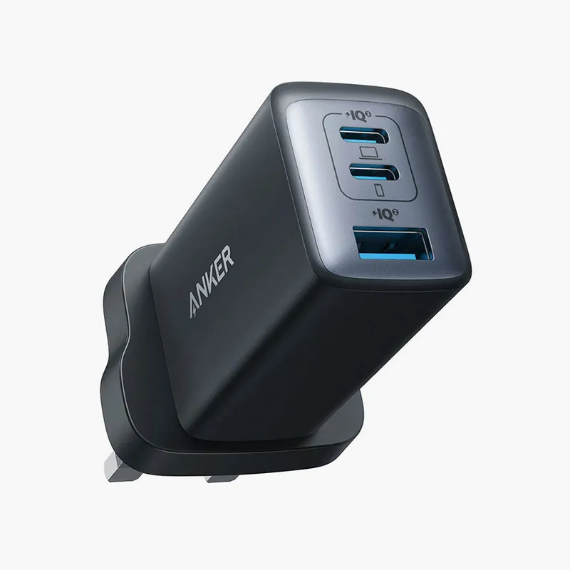 شاحن Anker PowerPort III بثلاث منافذ 65 وات - أسود