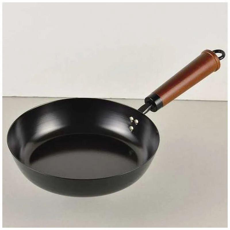 مقلاة حديد من Pearl Metal (Iron Factory)