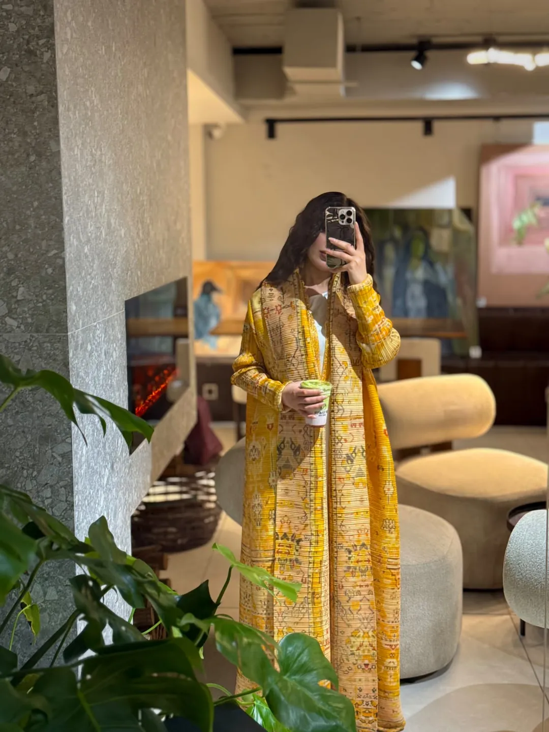 عباية نسائية خليجية صفراء مع حزام