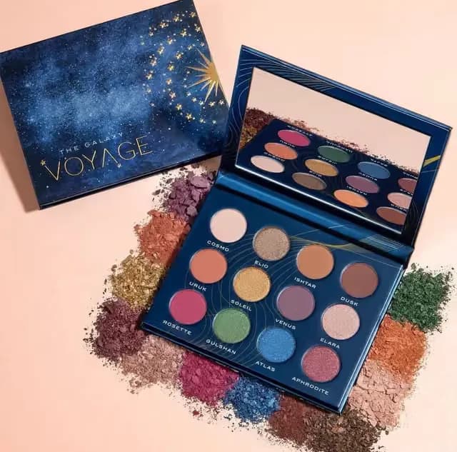 باليت ظلال عيون فوياج VOYAGE The Galaxy Eyeshadow Palette